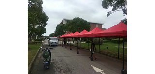 戶外擺攤遮陽棚雨棚折疊伸縮四角傘廣告?zhèn)闼姆絺阏陉柵钏哪_傘大傘廣西/南寧